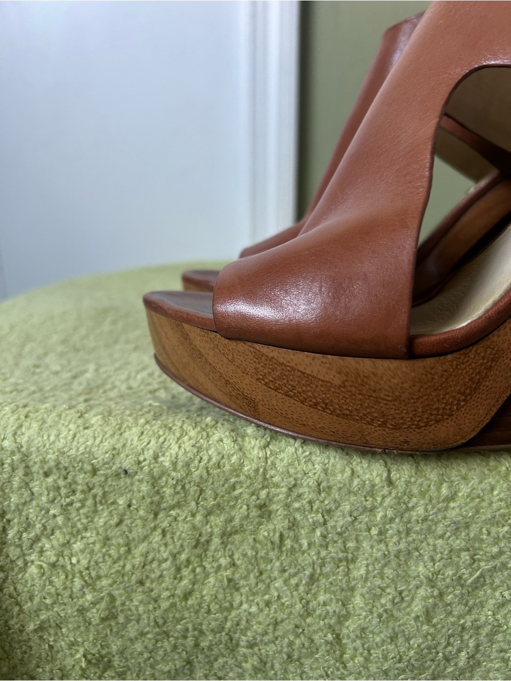 Michael Kors Cognac Leather Platform Wedge Sandals with Gold Buckle - Picture 3 of 11